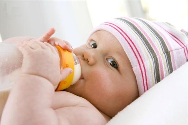 Máy hâm sữa Fatzbaby siêu tốc đa năng 2 bình giúp mẹ chăm sóc bé được tốt nhất tai-sao-me-nen-lua-chon-may-tiet-trung-ham-sua-da-nang-hai-binh-fatzbaby.jpg (38 KB)